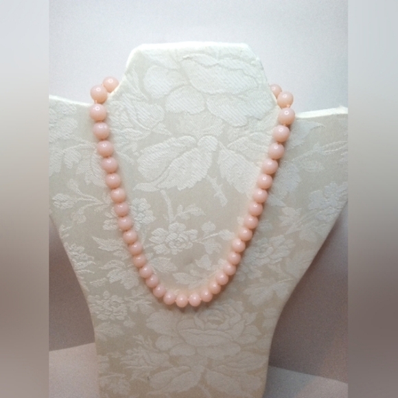 Trifari Signed Necklace Vintage Hand Knotted Pink Round Acrylic Beads 18 Inches - Picture 2 of 4